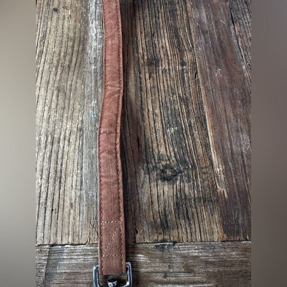 Premium Tan Dog leashes with Soft White Lining - Picture 4 of 5